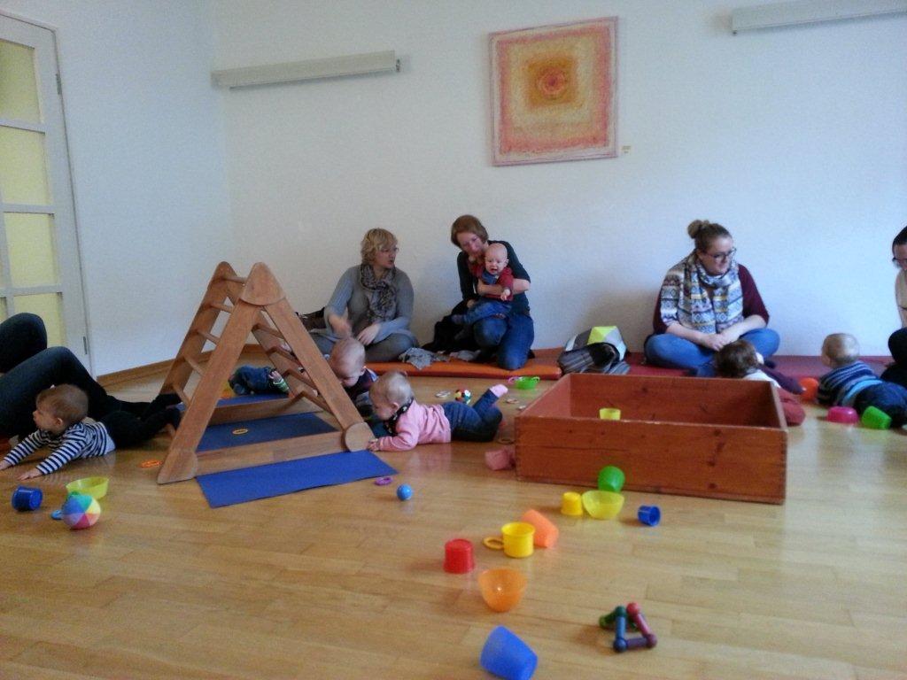 Spielraum während des Kurses Musik und Bewegung